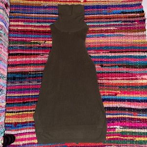 Extra small Worn olive green sleeveless turtleneck sweater. Take as is
